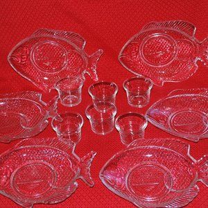 Shrimp cocktail  (8) plates with (8) cups